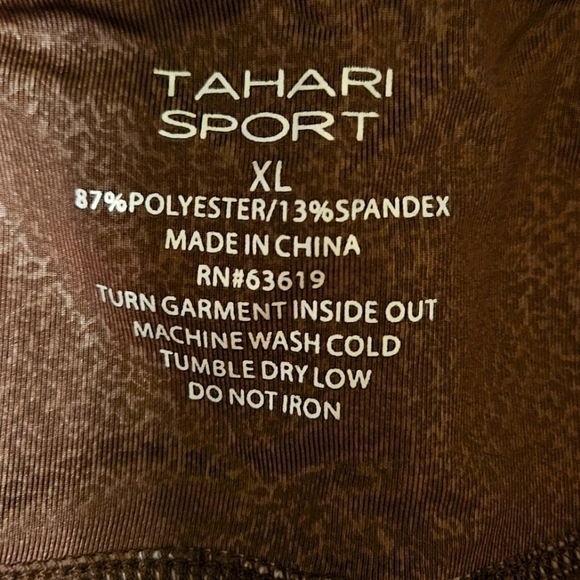 #200 TAHARI SPORT- Brown Printed Leggings,gold side zipper pockets,varies Sizes - Picture 8 of 8